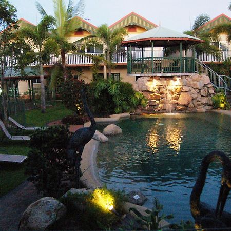 迪纳鲁湖度假酒店 Tinaroo 外观 照片